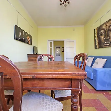 Cremona Apartment *
